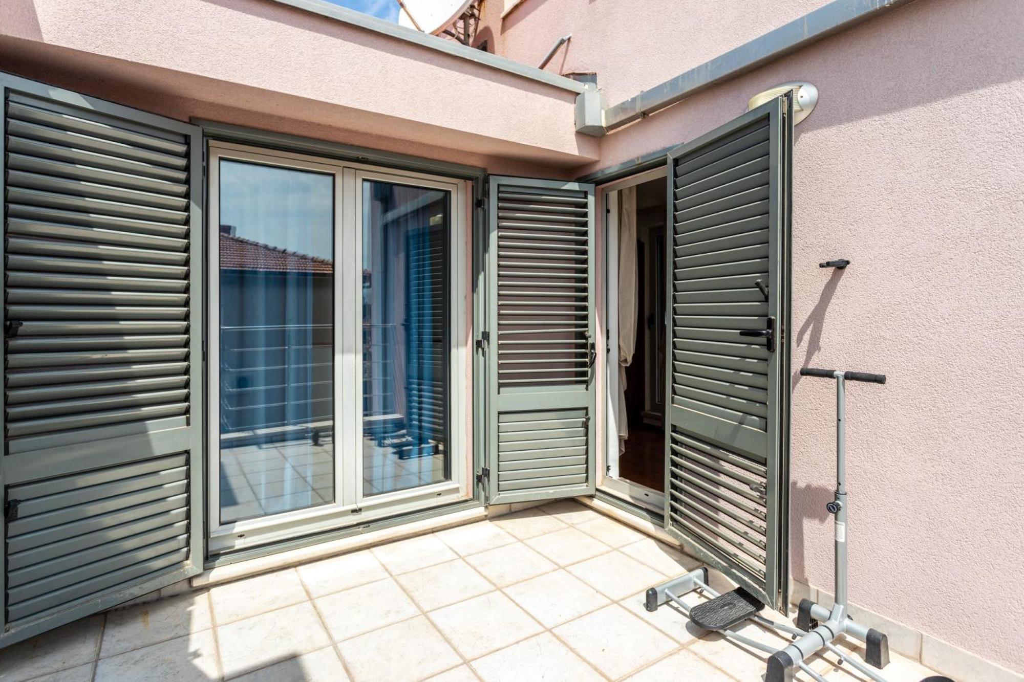 Villa Violeta With The Sea View, 3 Min Walk To The Beach Split Buitenkant foto