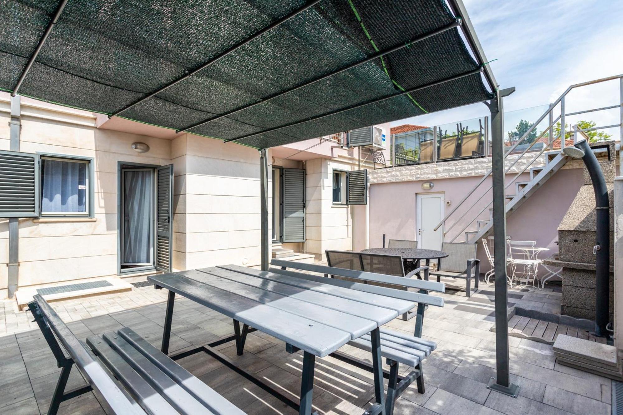 Villa Violeta With The Sea View, 3 Min Walk To The Beach Split Buitenkant foto