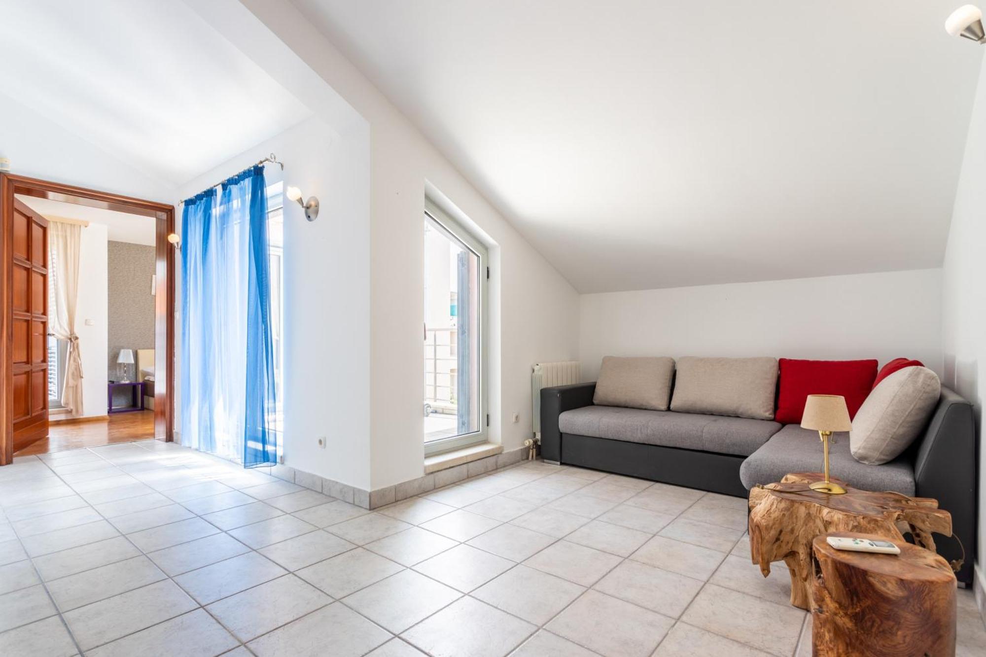 Villa Violeta With The Sea View, 3 Min Walk To The Beach Split Buitenkant foto