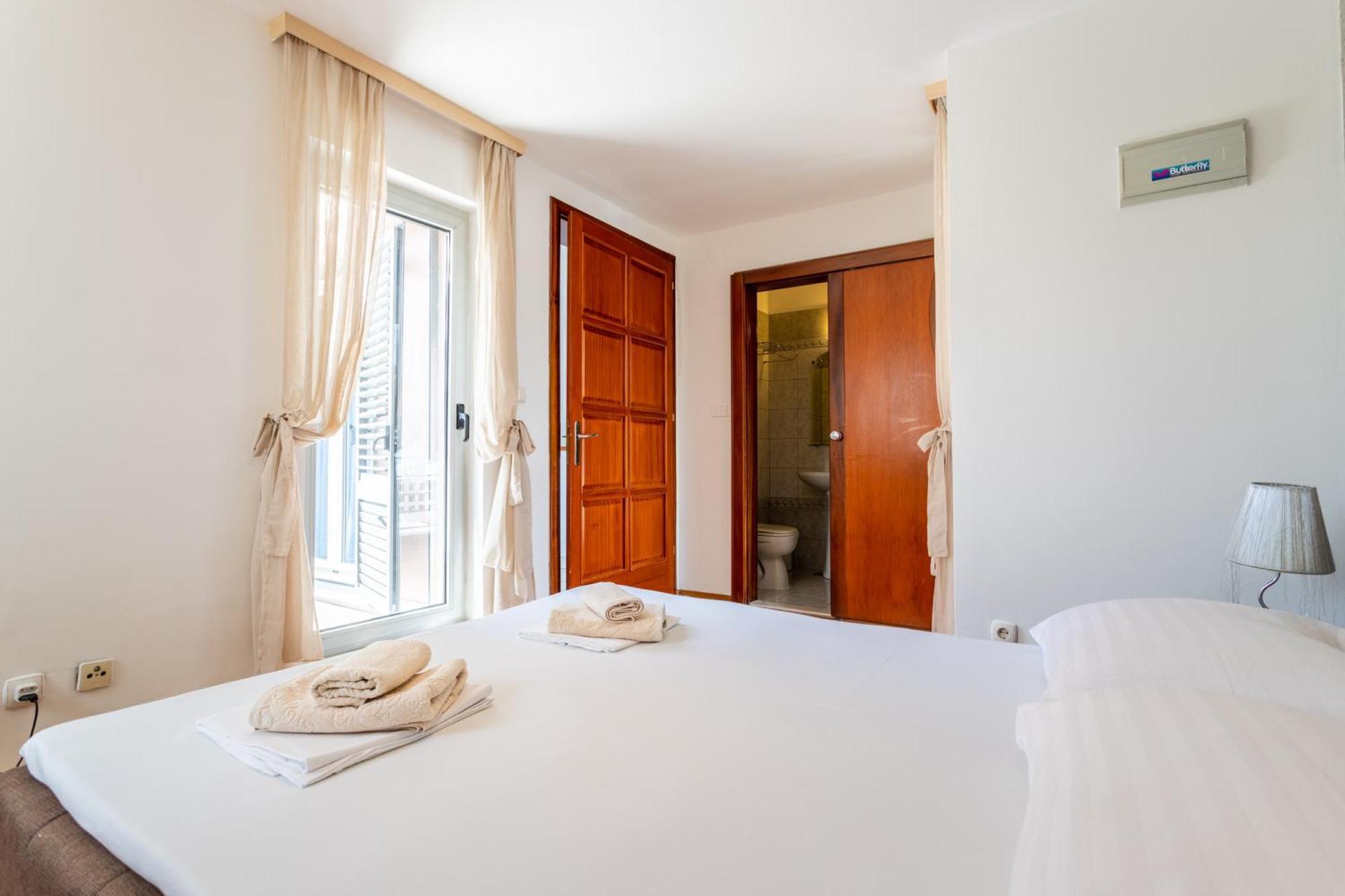 Villa Violeta With The Sea View, 3 Min Walk To The Beach Split Buitenkant foto
