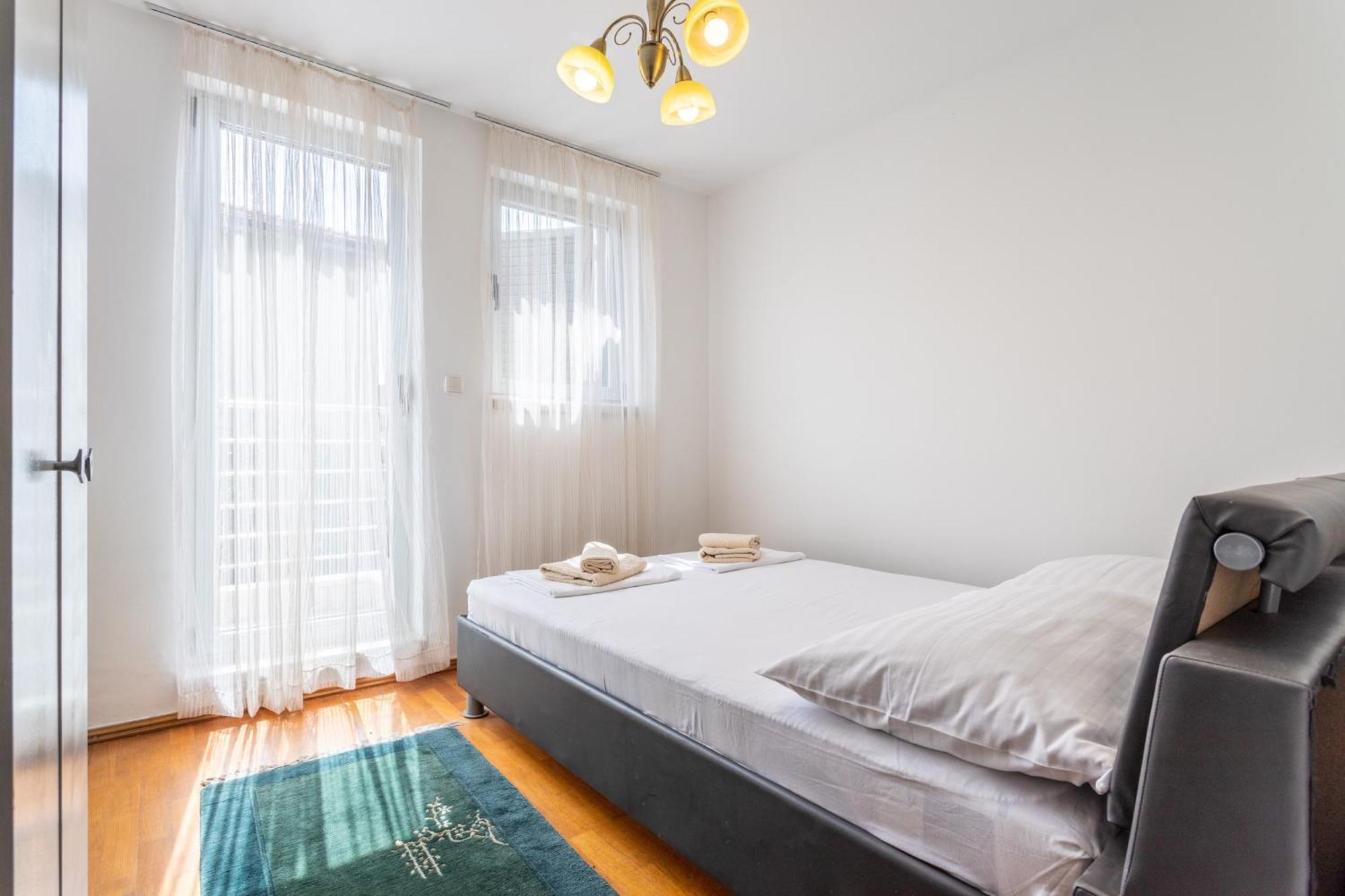 Villa Violeta With The Sea View, 3 Min Walk To The Beach Split Buitenkant foto